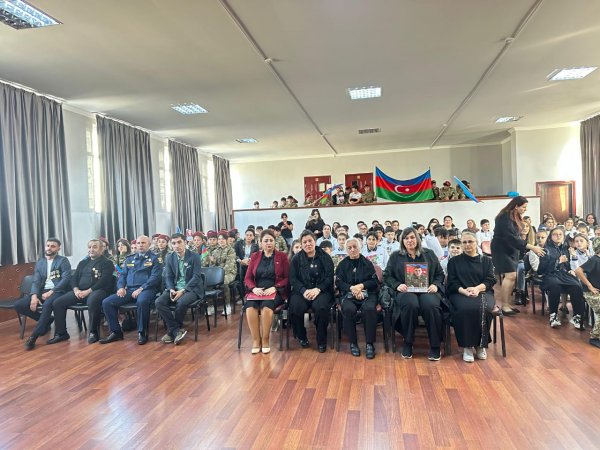 Sumqayıt məktəbində Zəfər Gününə həsr olunmuş tədbir keçirilib - FOTOLAR