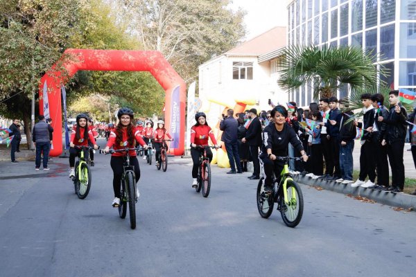 Mingəçevir Dövlət Universitetində “Velo Park – Sağlam Gənclik, Yaşıl Kampus” layihəsinin təqdimatı keçirildi - FOTOLAR