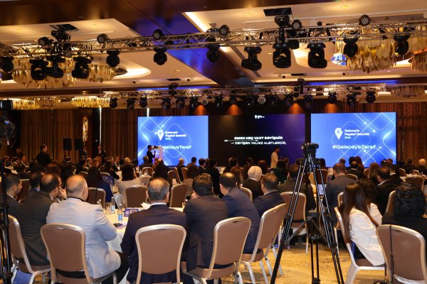 Mingəçevir Dövlət Universitetinin rektoru Anar Eminov “Gələcəyin Peşələri Sammiti”ndə iştirak edib