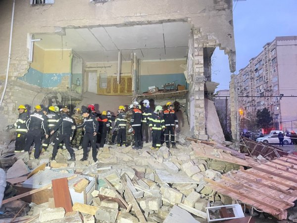 Sumqayıtda binada baş verən partlayışdan bir il ötür: "Sakinlər öz mənzillərinə köçürülüblər"