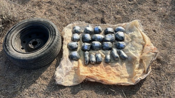 İrandan Azərbaycana narkotik keçirmək istədilər - FOTOLAR