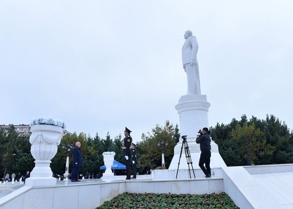 Sumqayıt şəhərində Ümummilli Lider Heydər Əliyevin anım mərasimi keçirilib - FOTOLAR