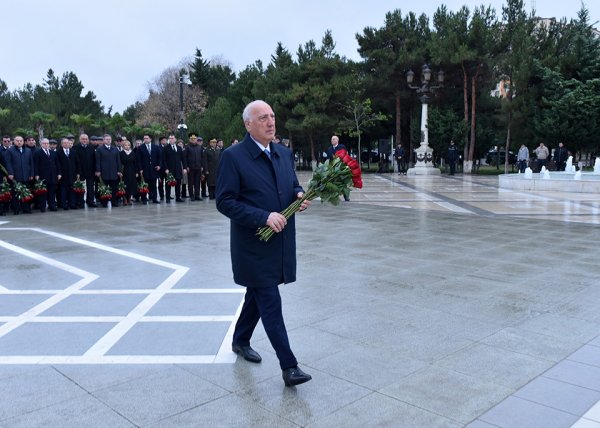 Sumqayıt şəhərində Ümummilli Lider Heydər Əliyevin anım mərasimi keçirilib - FOTOLAR