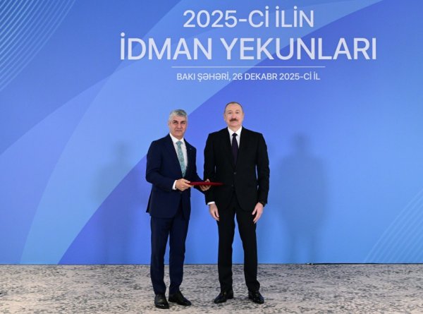 Prezident bu idmançılara ev verdi - FOTOLAR