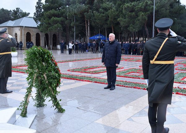 Sumqayıtda 20 Yanvar faciəsinin 36-cı ildönümü ilə əlaqədar anım mərasimi keçirilib - FOTOLAR